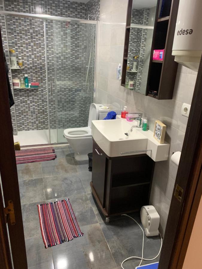 Habitacion Con Cama Individual, Piso Compartido En Avenida Blasco Ibanez บาเลนเซีย ภายนอก รูปภาพ
