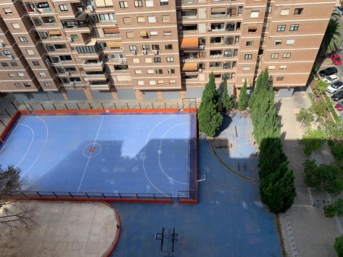 Habitacion Con Cama Individual, Piso Compartido En Avenida Blasco Ibanez บาเลนเซีย ภายนอก รูปภาพ