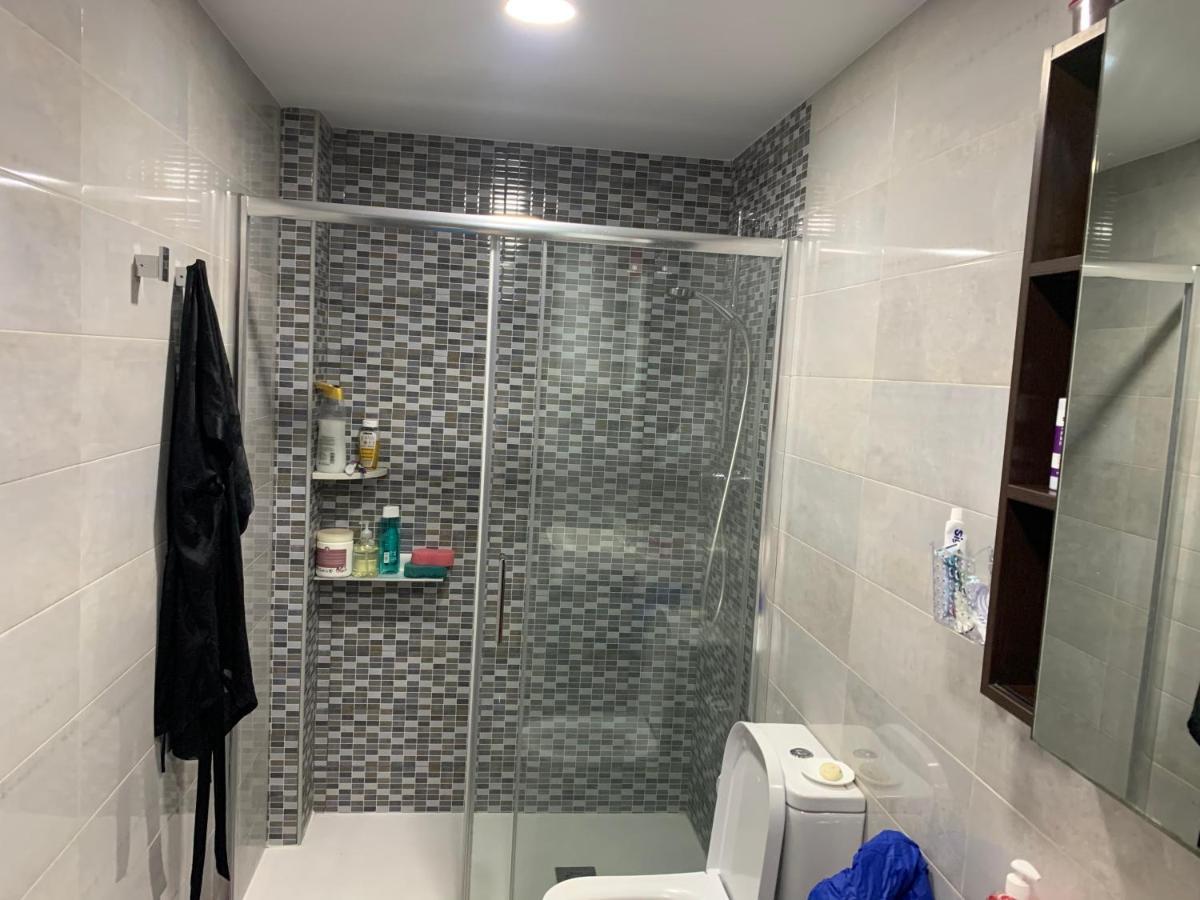 Habitacion Con Cama Individual, Piso Compartido En Avenida Blasco Ibanez บาเลนเซีย ภายนอก รูปภาพ