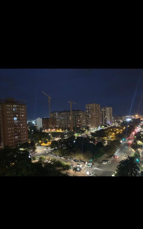 Habitacion Con Cama Individual, Piso Compartido En Avenida Blasco Ibanez บาเลนเซีย ภายนอก รูปภาพ