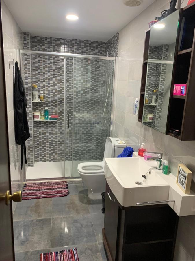 Habitacion Con Cama Individual, Piso Compartido En Avenida Blasco Ibanez บาเลนเซีย ภายนอก รูปภาพ